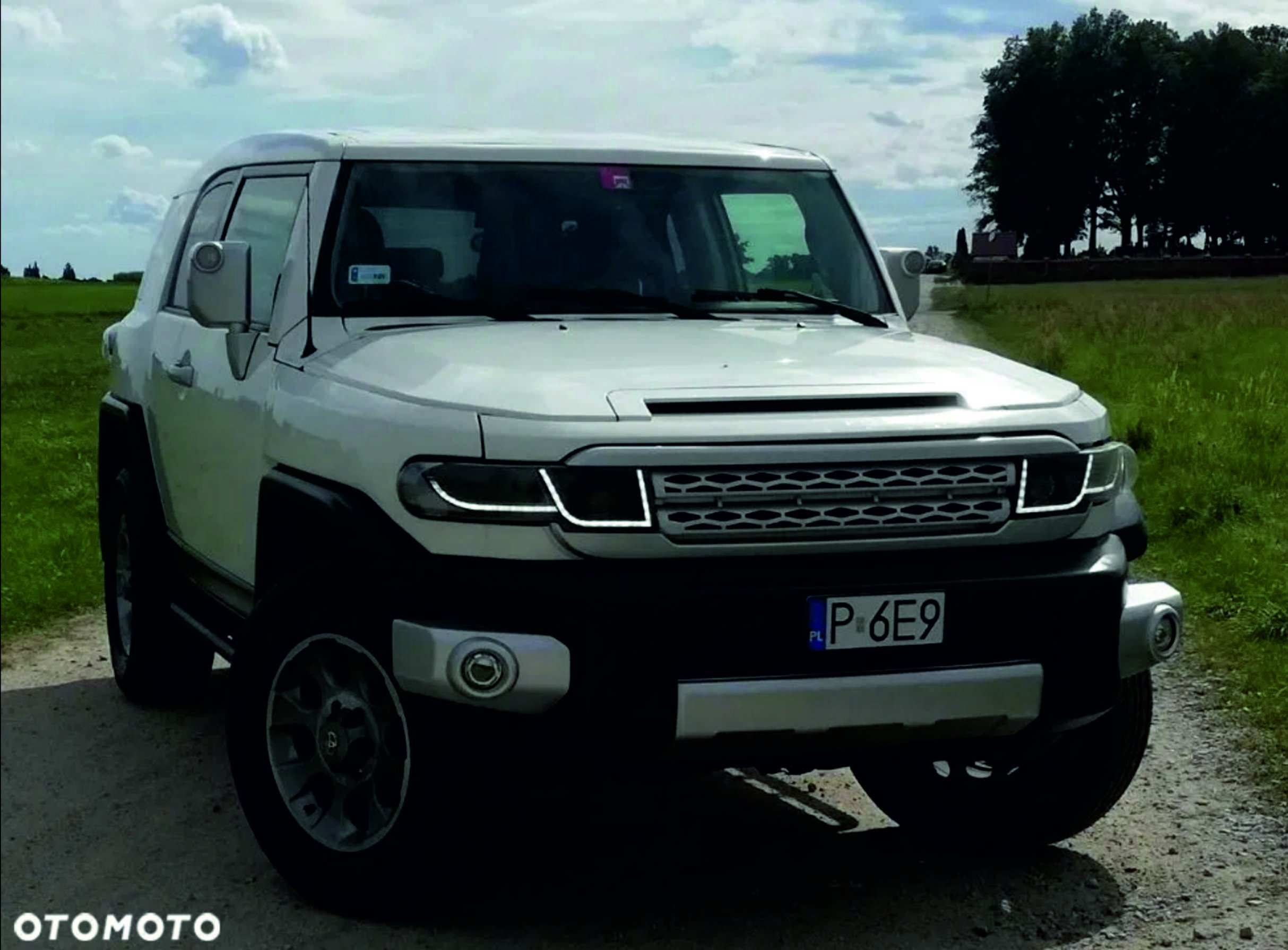 Uwaga mina Toyota FJ Cruiser na Otomoto Giełda Nie